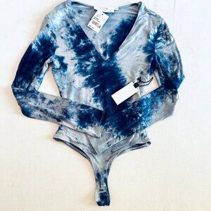 NWT ASTR the Label tie dye bodysuit Womens Extra Small blue long sleeve bodycon